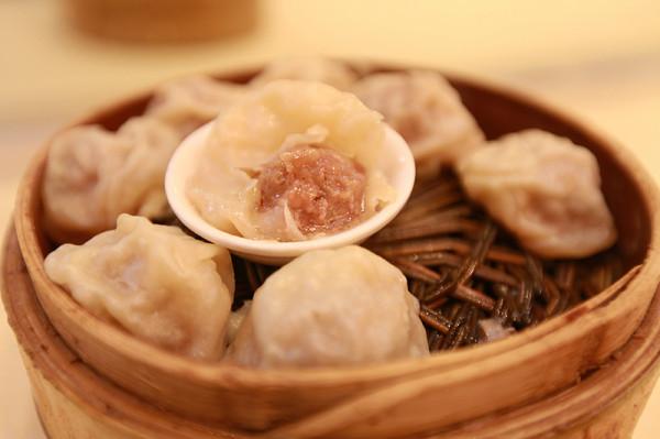 南京有什么地方特色美食，美食的集中地在哪？