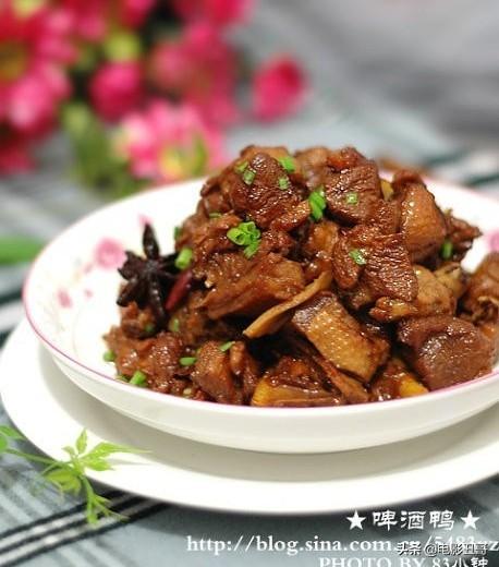 過(guò)幾天和女朋友去武漢，各位大佬推薦一下，武漢有哪些美食，或者小吃街，公園景點(diǎn)什么的？
