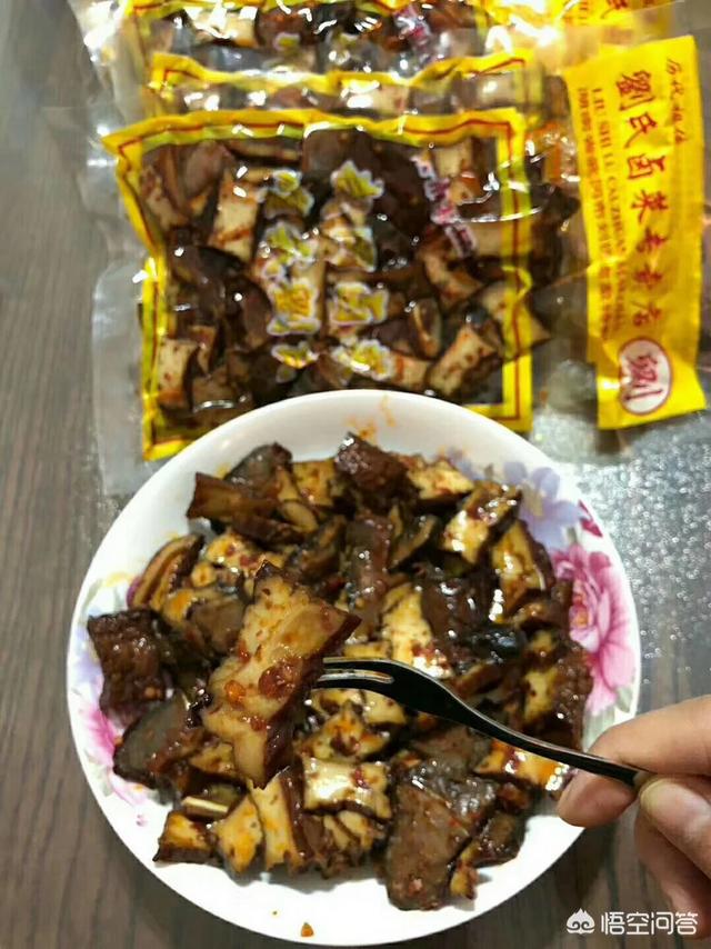 想去湖南玩一次，當(dāng)?shù)赜惺裁幢爻缘男〕悦朗惩扑]，吃貨們趕緊出來了？
